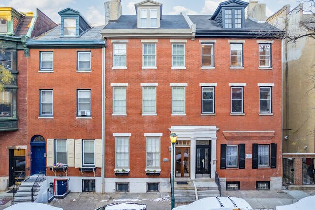 1129 Spruce St in Philadelphia, PA - Foto de edificio - Building Photo