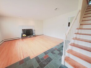 12 Palmer St in Greenwich, CT - Building Photo - Building Photo