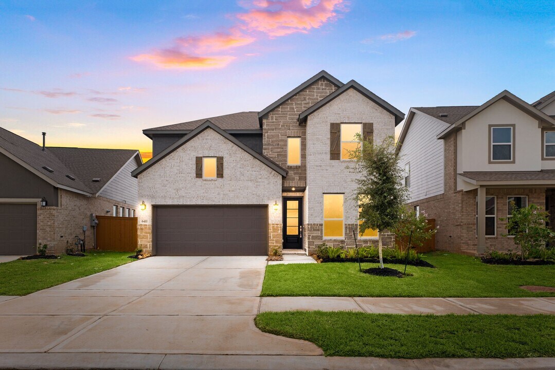 6411 Symphony Wave Dr in Park Row, TX - Building Photo
