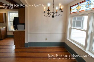 213 Beech Rd in Eliot, ME - Foto de edificio - Building Photo