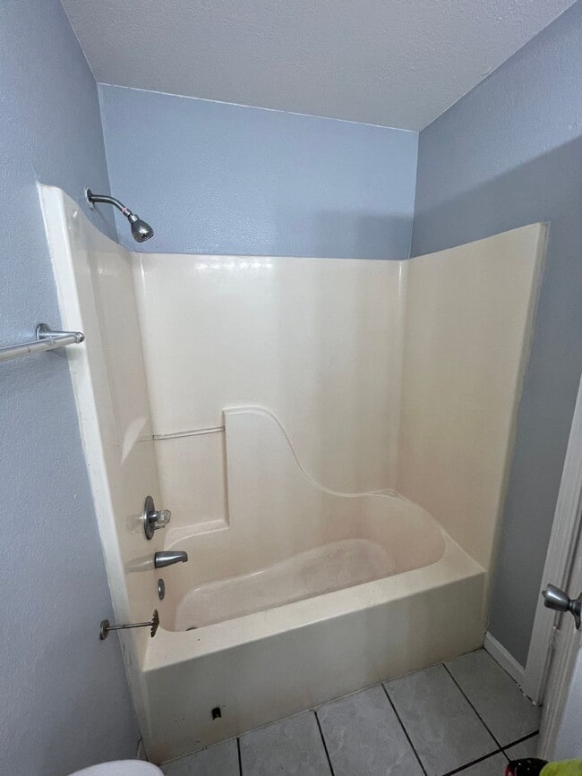 property at 1115 W Jefferson Ave