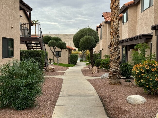 201 Riverfront Dr in Bullhead City, AZ - Building Photo - Building Photo