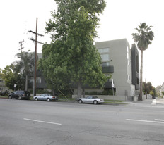 4820-4822 Coldwater Canyon Ave in Sherman Oaks, CA - Foto de edificio - Building Photo