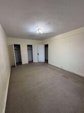 6141 Saunders St in Queens, NY - Building Photo - Building Photo