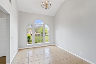 604 Maplecreek Dr in Leander, TX - Foto de edificio - Building Photo