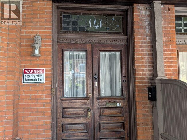 141 Bold St in Hamilton, ON - Building Photo - Building Photo