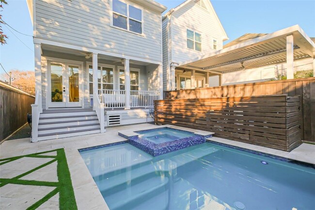 property at 508 W 26th St
