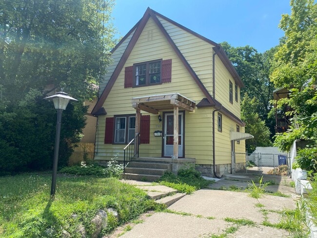 property at 710 Lyon St NE