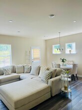 915 Falls Grove Trl in High Point, NC - Building Photo - Building Photo
