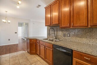 2705 S Danube Way in Aurora, CO - Building Photo - Building Photo