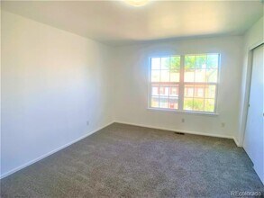 12014 E Hoye Dr in Aurora, CO - Building Photo - Building Photo