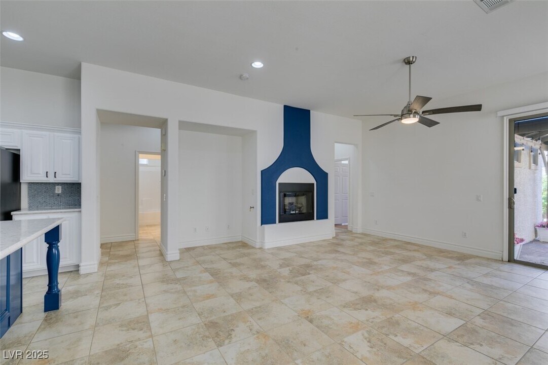280 Via Di Citta Dr in Henderson, NV - Foto de edificio