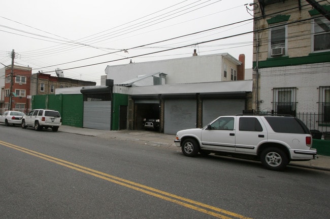 1100 Sutter Ave in Brooklyn, NY - Building Photo - Building Photo