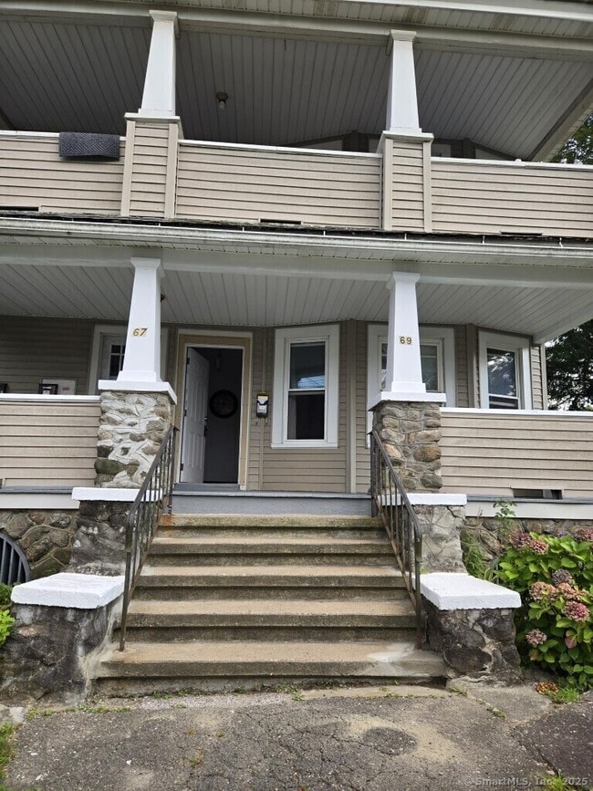 67 Fox St in Waterbury, CT - Building Photo - Building Photo