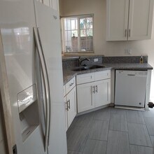 344 E Virginia Cir, Unit 344 E Virginia Circle in Phoenix, AZ - Foto de edificio - Building Photo