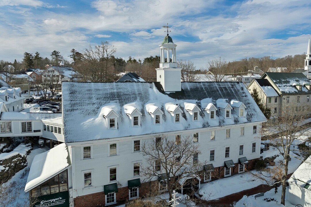 312 Daniel Webster Hwy in Meredith, NH - Building Photo