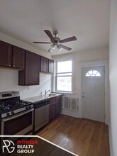 1613 W Berteau Ave, Unit 3 in Chicago, IL - Building Photo - Building Photo