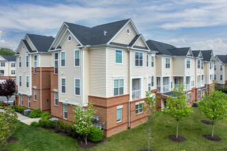 Ridges At Loudoun Valley Condo in Ashburn, VA - Building Photo - Building Photo