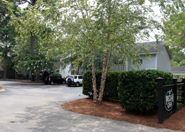 Pecan Grove Apartments in Charleston, SC - Building Photo - Building Photo