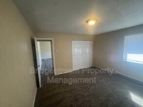 4650 Wayne Meadows Cir in Dayton, OH - Building Photo - Building Photo