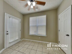 4664 Parkway Cir in Atlanta, GA - Building Photo - Building Photo