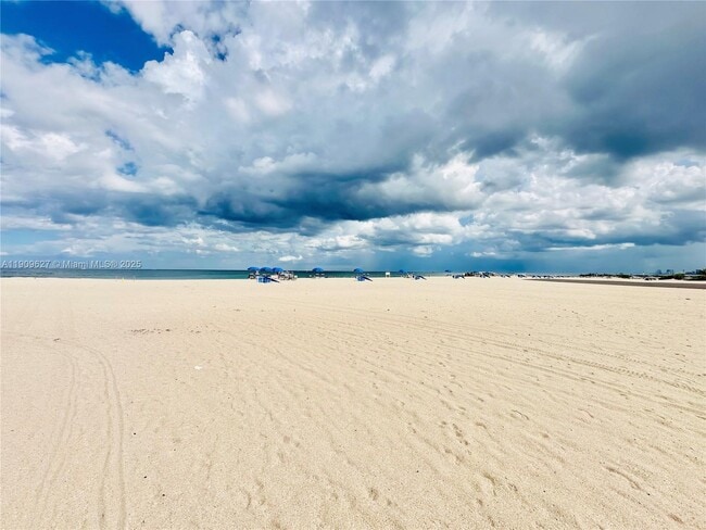 property at 2424 SE 17th St