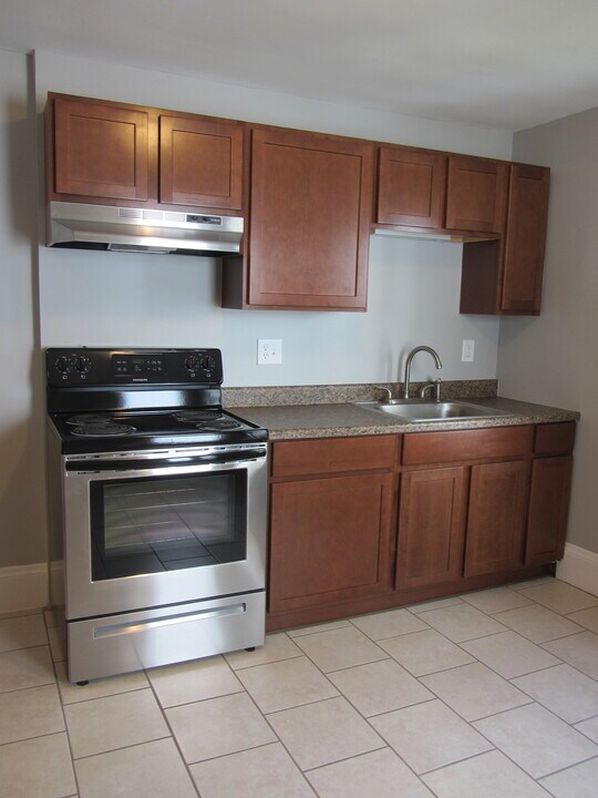 86 Bacon St in Biddeford, ME - Building Photo