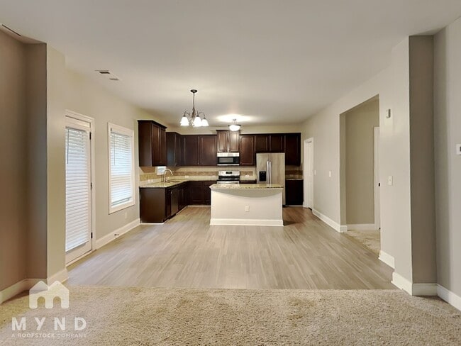 400 Louise Way in Locust Grove, GA - Building Photo - Building Photo