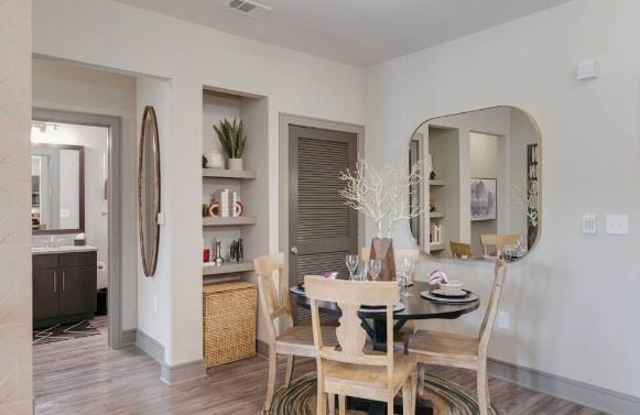 property at 1930 Kingsley Dr
