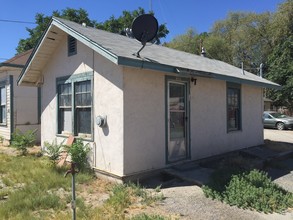 855 Grinnel Avenue in Lovelock, NV - Building Photo - Building Photo