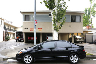 7408 Alabama Ave in Canoga Park, CA - Building Photo - Building Photo