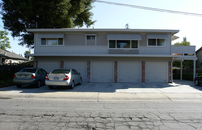 736 Fremont St in Menlo Park, CA - Foto de edificio - Building Photo