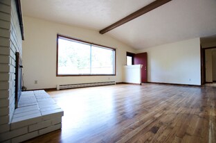 106-209 Harvard Ct SE, Unit 206 in Salem, OR - Building Photo