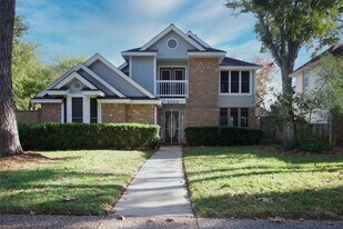4703 Cashel Glen Dr in Houston, TX - Building Photo