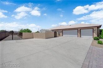 4455 W Ford Ave in Las Vegas, NV - Building Photo - Building Photo