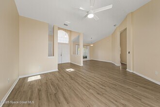 1050 Fieldstone Dr in Melbourne, FL - Building Photo - Building Photo