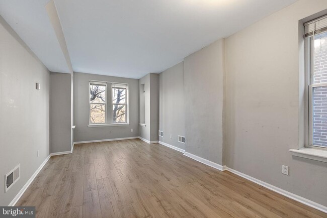 property at 827 N Jackson St