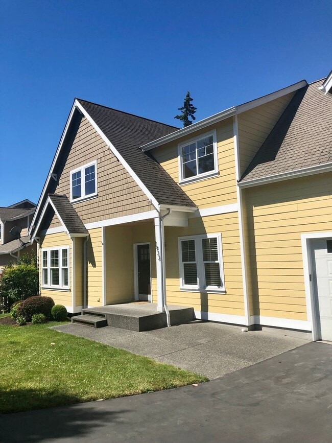1933 Douglas Dr NE in Bainbridge Island, WA - Building Photo - Building Photo