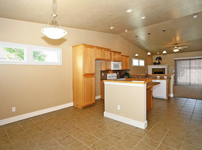 1215 N Gallant Ln in Meridian, ID - Building Photo - Building Photo