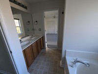 525 Glenlea Ln in Greenville, SC - Building Photo - Building Photo