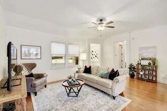 14501 Falcon Head Blvd in Austin, TX - Building Photo - Building Photo