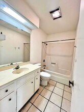 1902 West Ln in Kerrville, TX - Building Photo - Building Photo