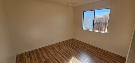 1605 N Erwin St in Ridgecrest, CA - Building Photo - Building Photo