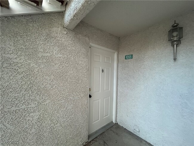 6800 E Lake Mead Blvd in Las Vegas, NV - Building Photo - Building Photo