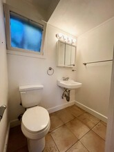 5075 Niagara Ave in San Diego, CA - Building Photo - Building Photo