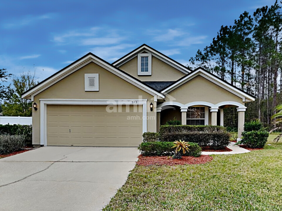 979 Misty Maple Ct in Orange Park, FL - Building Photo