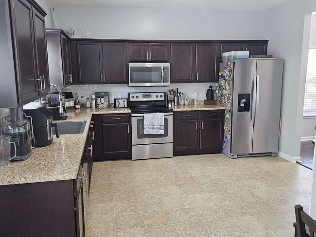 1431 Evergreen Trl in Hinesville, GA - Building Photo - Building Photo