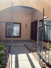 6337 O'Bannon Dr in Las Vegas, NV - Building Photo - Building Photo