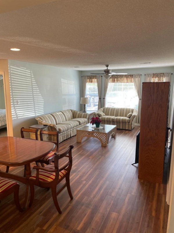 1231 Ladys Island Dr in Port Royal, SC - Building Photo - Building Photo