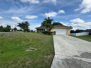 507 Peerless Cir in Lehigh Acres, FL - Building Photo - Building Photo